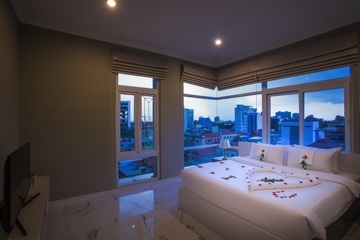 Honeymoon Suite