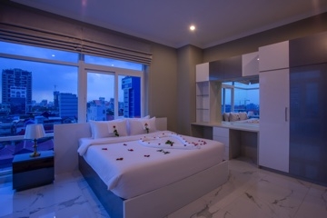Honeymoon Suite